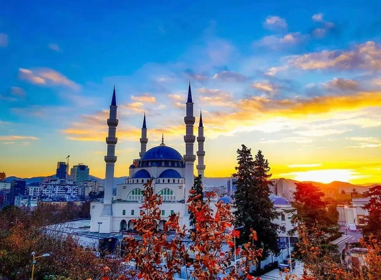 Central Green Terrace Apartment تيرانا