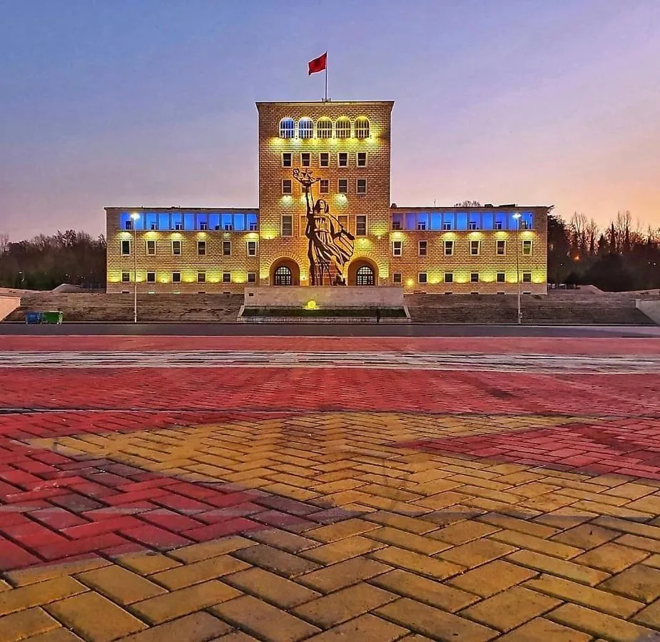Central Green Terrace Apartment تيرانا ألبانيا